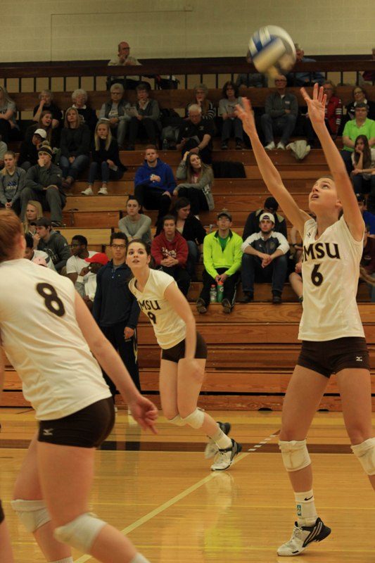 SMSU volleyball defeats University of Mary, 3-0
